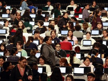 Uno de los casos que generó mayor preocupación fue el empleo de lentes inteligentes con cámaras integradas. UNAM