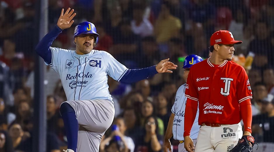 Batazos oportunos de Alex Mejía mantuvieron a Jalisco en la pelea, y en extra innings lograron la remontada. CORTESÍA/Charros de Jalisco