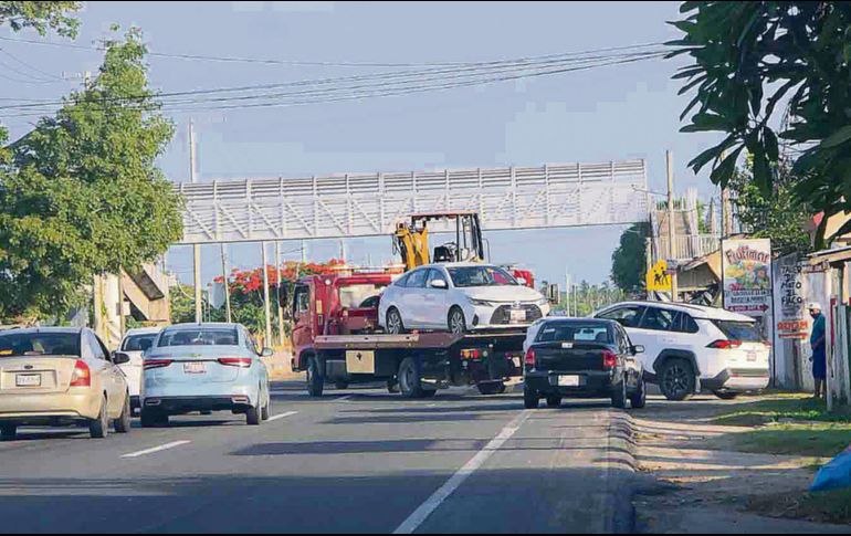 Entre los bienes incautados durante el despliegue federal se encuentran vehículos y maquinaria municipal. ESPECIAL
