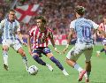 Los Colchoneros aseguraron los primeros tres puntos de la campaña con la victoria ante el Málaga. EFE