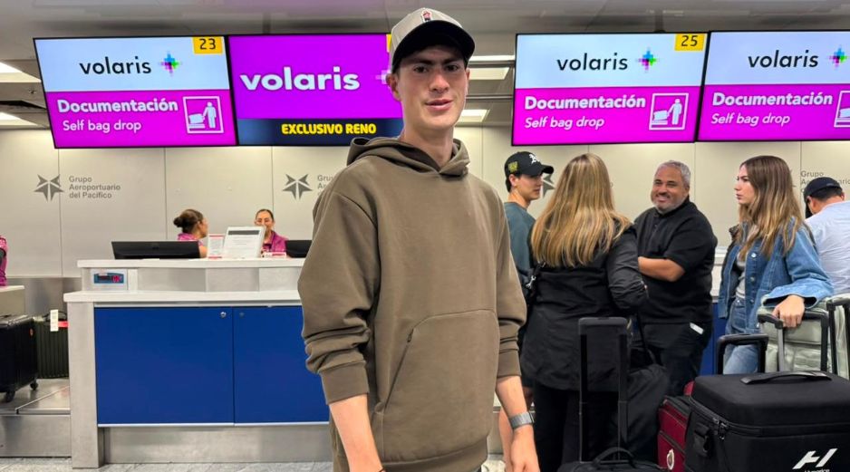 La madrugada de este jueves, la Hormiga González viajó a Estados Unidos como escala de su destino a Grecia, donde firmará su contrato con el Olympiacos. EL INFORMADOR/F. Ramírez
