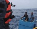 De acuerdo con lo relatado por los pescadores, en la madrugada del sábado, una fuerte ola los sorprendió y la embarcación se fue a pique. X / @SEMAR_mx