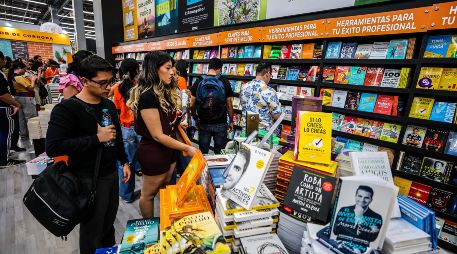 La curaduría de esta propuesta literaria fue encomendada a un equipo de especialistas, editores y periodistas que revisaron más de 200 perfiles de escritores con al menos una novela publicada en español. EL INFORMADOR/A. Navarro
