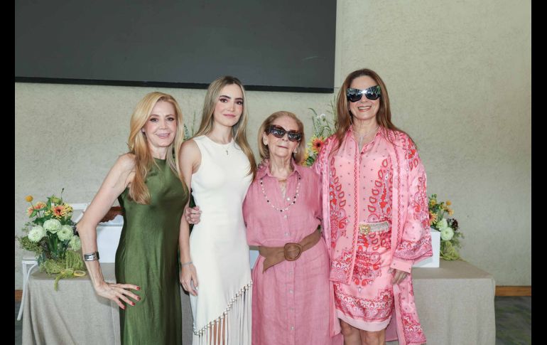 Fernanda Chavira, Maki Iturbide Chavira, Güera Chavira y Lourdes García Castellanos. GENTE BIEN JALISCO / Revista del 21 de agosto 2026
