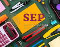 La SEP publicó la lista de útiles escolares indispensables para el ciclo 2026-2027. Descubre qué materiales son obligatorios, cuáles puedes reutilizar y cómo proteger tu economía familiar en este regreso a clases. Unsplash