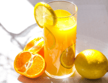 Conoce los efectos de este hábito matutino en tu cuerpo, desde la absorción de vitaminas hasta los picos de glucosa. ESPECIAL/Canva