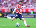González deja Chivas para unirse al futbol europeo. IMAGO7/ J. CUBEYRO