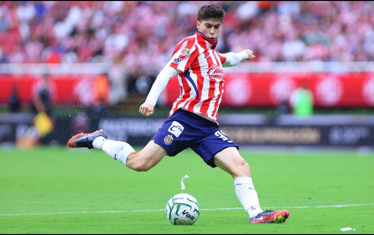 González deja Chivas para unirse al futbol europeo. IMAGO7/ J. CUBEYRO