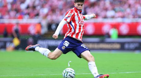 González deja Chivas para unirse al futbol europeo. IMAGO7/ J. CUBEYRO