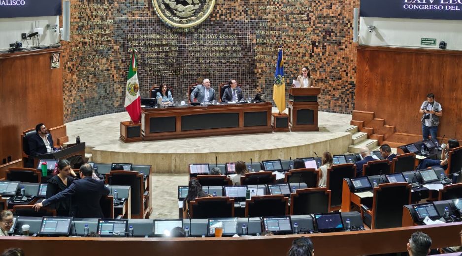 Legisladores avalaron reformas a los artículos 4 y 8 de la Constitución local. ESPECIAL