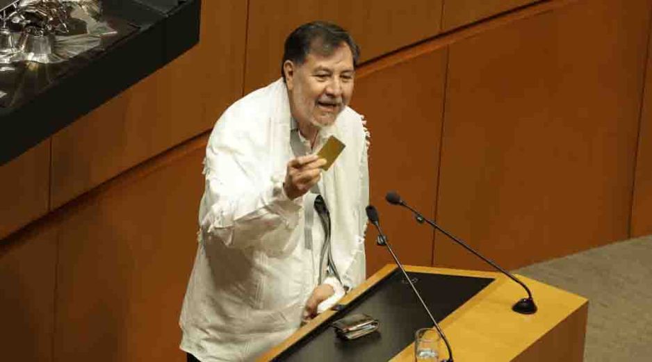 Gerardo Fernández Noroña protagonizó un peculiar momento en el Senado. SUN/C. Mejía