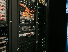 Los supercomputadores permiten entrenar modelos de inteligencia artificial. UNSPLASH