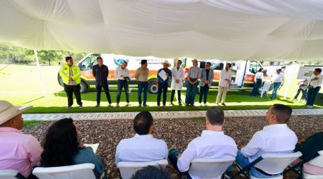 El evento de entrega de ambulancias se llevó a cabo en el municipio de Chimaltitán. ESPECIAL/Pablo Lemus