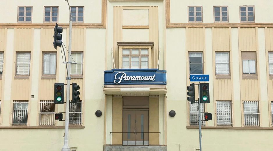 Histórica entrada de los estudios Paramount Pictures sobre la calle Gower, en Los Ángeles, California. ESPECIAL
