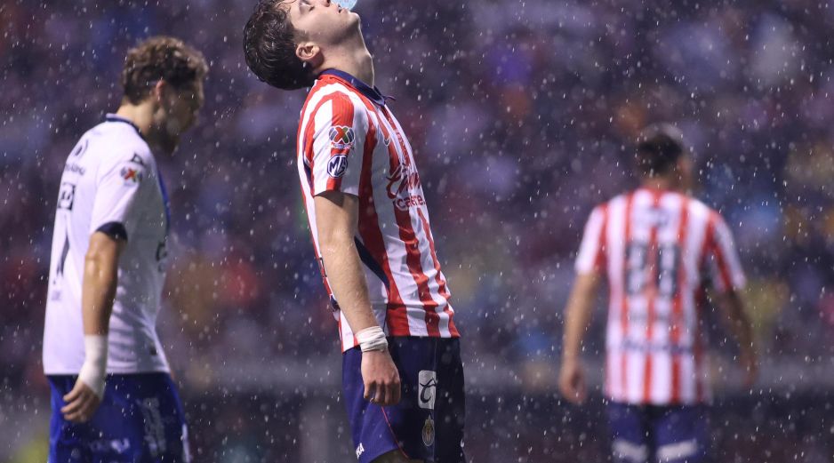 La versión sobre un distanciamiento con Gabriel Milito contrasta con lo señalado por personas cercanas al futbolista, que descartan cualquier conflicto entre ambos. IMAGO7/D. Alducin
