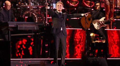 El éxito de Luis Miguel en su tour mundial del 2024 exigió un desgaste físico y vocal sin precedentes para el artista durante los últimos meses. EL INFORMADOR / ARCHIVO