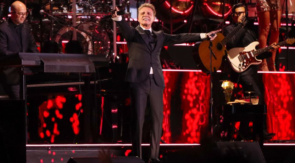 El éxito de Luis Miguel en su tour mundial del 2024 exigió un desgaste físico y vocal sin precedentes para el artista durante los últimos meses. EL INFORMADOR / ARCHIVO
