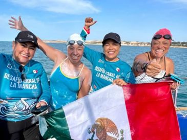 El recorrido de Carbajal fue de 65.3 kilómetros entre mareas, corrientes y temperaturas que oscilaron entre los 17 y 22 grados centígrados. ESPECIAL