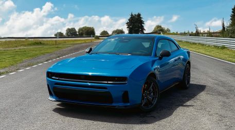 El Dodge Charger Scat Pack recupera el espíritu de los muscle cars con un diseño imponente, 550 HP y tracción integral. CORTESÍA