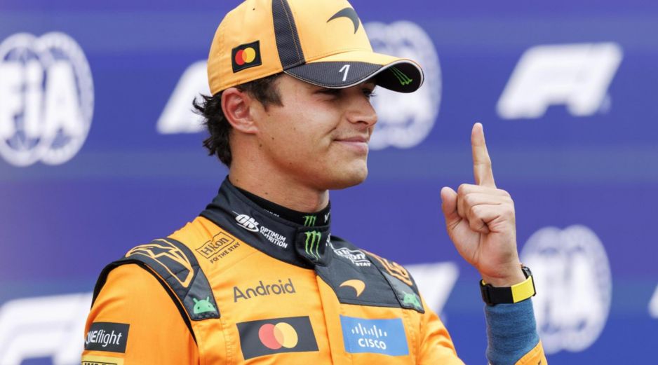 Pese al dominio mostrado por Mercedes en los dos días de actividad en Países Bajos, Lando Norris, de McLaren, saldrá desde el primer lugar en la carrera principal este domingo. EFE / EPA / S. Koning