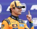 Pese al dominio mostrado por Mercedes en los dos días de actividad en Países Bajos, Lando Norris, de McLaren, saldrá desde el primer lugar en la carrera principal este domingo. EFE / EPA / S. Koning
