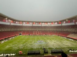 El Chivas vs Tijuana fue retrasado debido a la fuerte lluvia que azotó Guadalajara y dejó encharcada la cancha del Estadio AKRON. EL INFORMADOR/ F. RAMÍREZ.