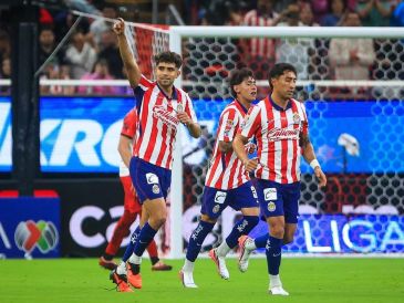El Guadalajara hiló su segunda victoria y dejó señales de recuperación tras imponerse con autoridad a Xolos en el Estadio AKRON. EL INFORMADOR/ J. ACOSTA.