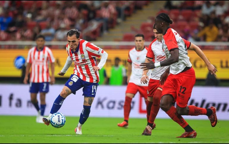 El Guadalajara hiló su segunda victoria y dejó señales de recuperación tras imponerse con autoridad a Xolos en el Estadio AKRON. EL INFORMADOR/ J. ACOSTA.