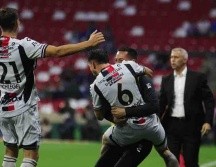 Crespo destacó la valentía de sus dirigidos para plantarse ante el último campeón en el Estadio Azteca. SUN/C. Mejía