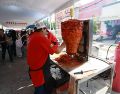 El presidente municipal, Gerardo Quirino Velázquez Chávez, estuvo presente durante el festival, donde recorrió los diferentes puestos. CORTESÍA