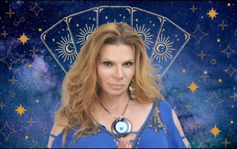 Este lunes 31 de agosto, la afamada astróloga y vidente Mhoni Vidente nos revela las profecías del tarot para guiar a cada signo del zodiaco en sus proyectos profesionales, la economía, la salud y el amor. FACEBOOK/MHONIVIDENTE