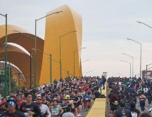 Más de 10 mil corredores participaron en el 10K Internacional COMUDE Guadalajara y Bomberos, que celebró el deporte y reconoció la labor de los cuerpos de emergencia. CORTESÍA/COMUDE.