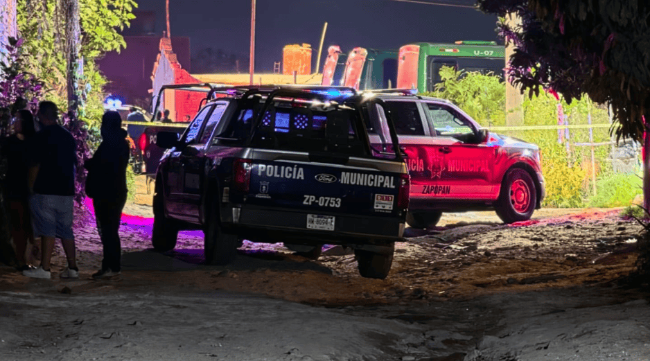 En el primer caso la zona fue acordonada para preservar indicios, mientras personal de la Fiscalía de Jalisco inició las investigaciones. CORTESÍA