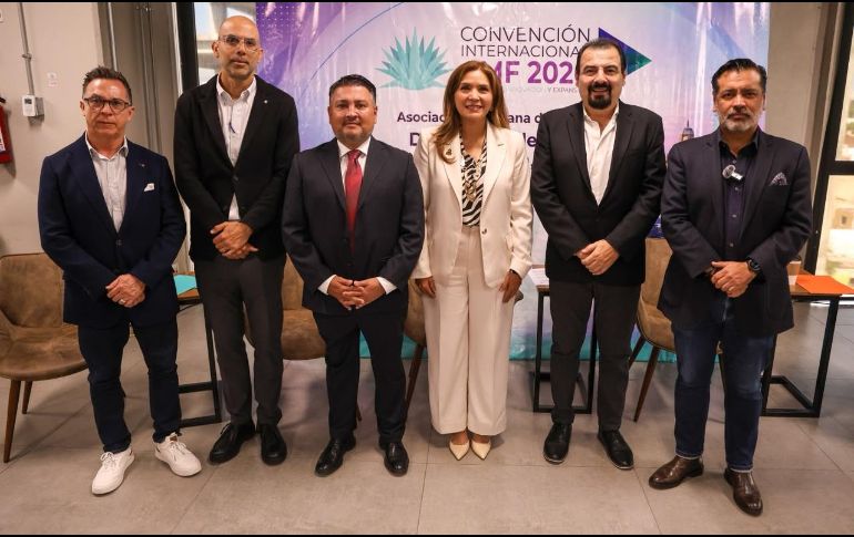 En México operan más de mil 500 marcas y más de 95 mil puntos de venta, que generan más de un millón de empleos y representan el 5 por ciento del PIB nacional. EL INFORMADOR/A. Navarro