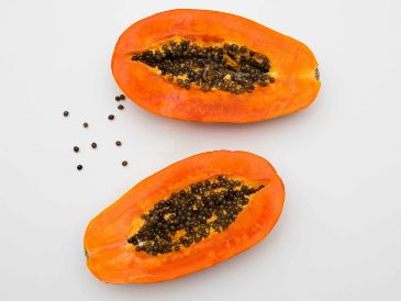La papaya ayuda a que el cuerpo absorba con facilidad los antioxidantes. UNSPLASH / H. SURANI
