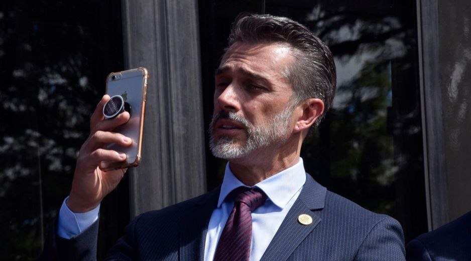 Según Sergio Mayer, ingresó a 