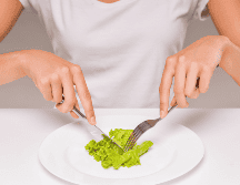 De acuerdo con organismos de salud, una pérdida gradual suele ser la opción más segura y sostenible. La recomendación general es reducir entre medio kilo y un kilogramo por semana. CANVA