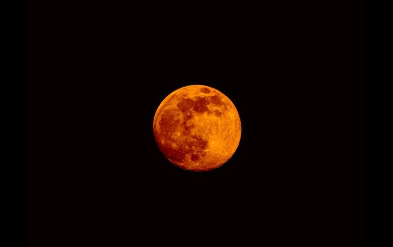 Descubre los mejores lugares en la CDMX para observar el eclipse lunar parcial o 'Luna de Sangre' del 27 de agosto de 2026.  PEXELS