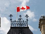La bandera canadiense ondea el sábado 22 de agosto de 2026 en la Colina del Parlamento, Ottawa. AP/P. Doyle