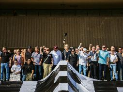 Ciudadanos y empresarios se manifestaron ayer frente al Palacio de Gobierno de Sinaloa para exigir la salida definitiva de Rubén Rocha Moya y su equipo. AFP