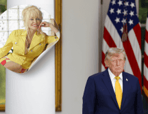 Dolly Parton está considerada una de las cantantes de country más relevantes de la historia. Ganó once premios Grammy y además de sus incursiones en el cine, también fue filántropa y empresaria. ESPECIAL/ AP/ EFE/W. OLIVER