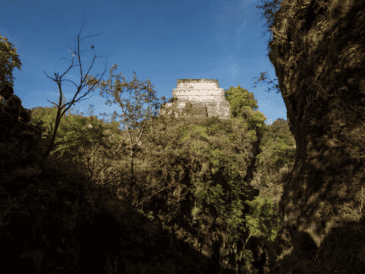 Más allá de la seguridad física de los turistas, la rehabilitación del sendero tiene un componente crucial de protección ambiental. SUN/ARCHIVO
