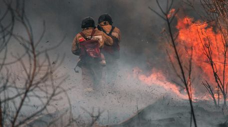Se ha reportado que el incendio está contenido en apenas un 8% hasta la noche del martes. UNSPLASH