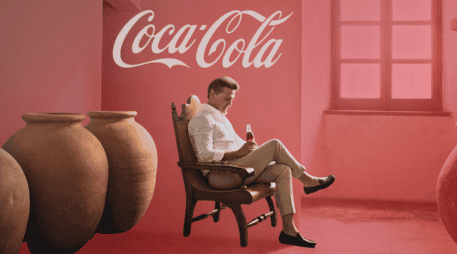 El lanzamiento generó conversación inmediata tras confirmar el regreso de Luis Miguel como el rostro principal de este festejo. COCA-COLA/CANVA