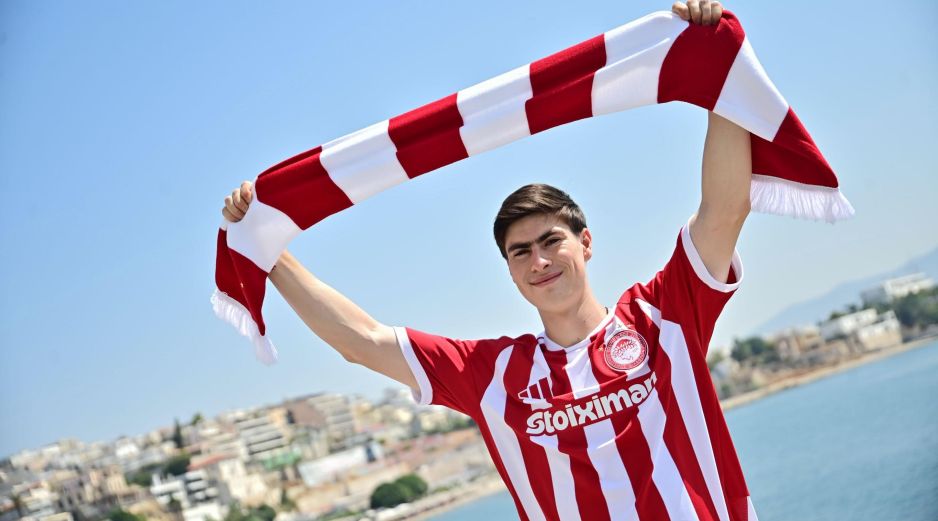 La llegada al Olympiacos representa uno de los mayores desafíos en la carrera del atacante mexicano. INSTAGRAM / @olympiacosfc