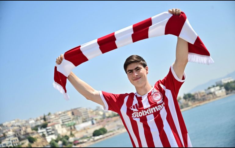 La llegada al Olympiacos representa uno de los mayores desafíos en la carrera del atacante mexicano. INSTAGRAM / @olympiacosfc