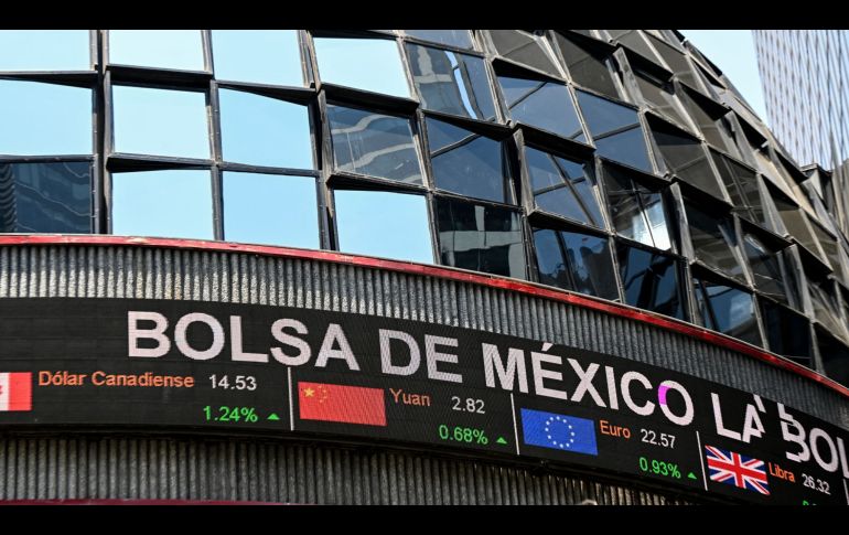Con el movimiento positivo de este martes, el rendimiento del índice mexicano en lo que va de agosto es del -0.96 por ciento. AFP/ARCHIVO