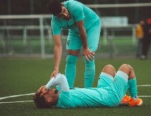 De acuerdo con la Universidad Europea de Madrid, las lesiones musculares abarcan más de la mitad de las molestias en el futbol. UNSPLASH