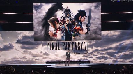 Naoki Hamaguchi, director de Square Enix, subió al escenario para presentar el tráiler de la nueva aventura de Final Fantasy. X/gamescom