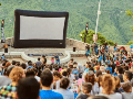 Ver una película al aire libre, recostado sobre el pasto y bajo el cielo estrellado, es una experiencia que se puede disfrutar en Guadalajara. ESPECIAL/ FACEBOOK / Cinema Live Guadalajara
